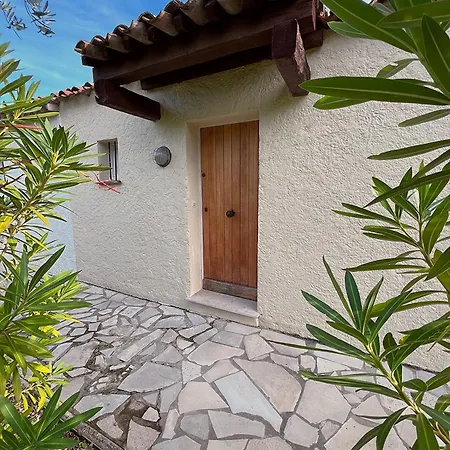 Mas 89 Holiday home *